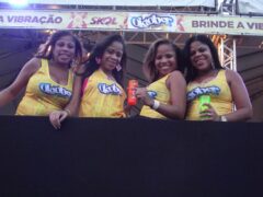 Oktober 10 Anos